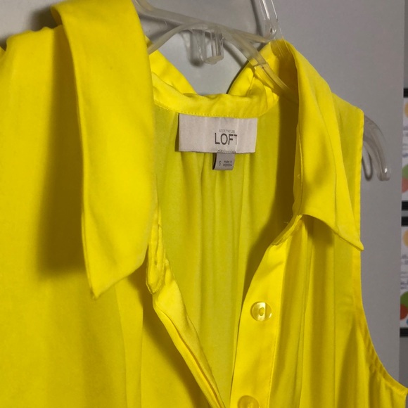 Bright yellow Loft shirt. Breezy and comfortable - Picture 3 of 4